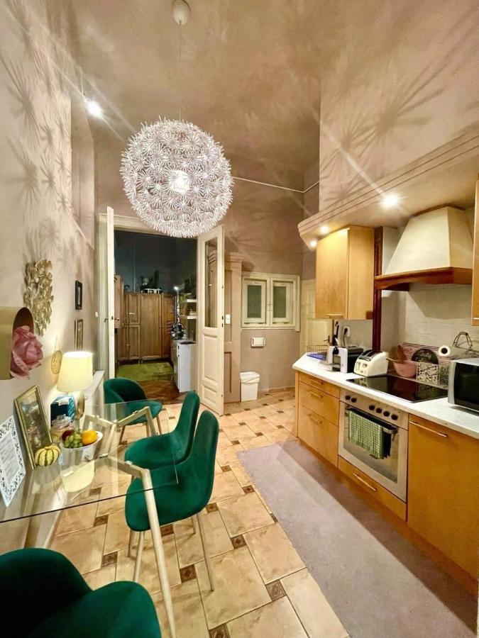 Wonder Deer Lux Apartment At The Parliament Self Check-In ブダペスト エクステリア 写真