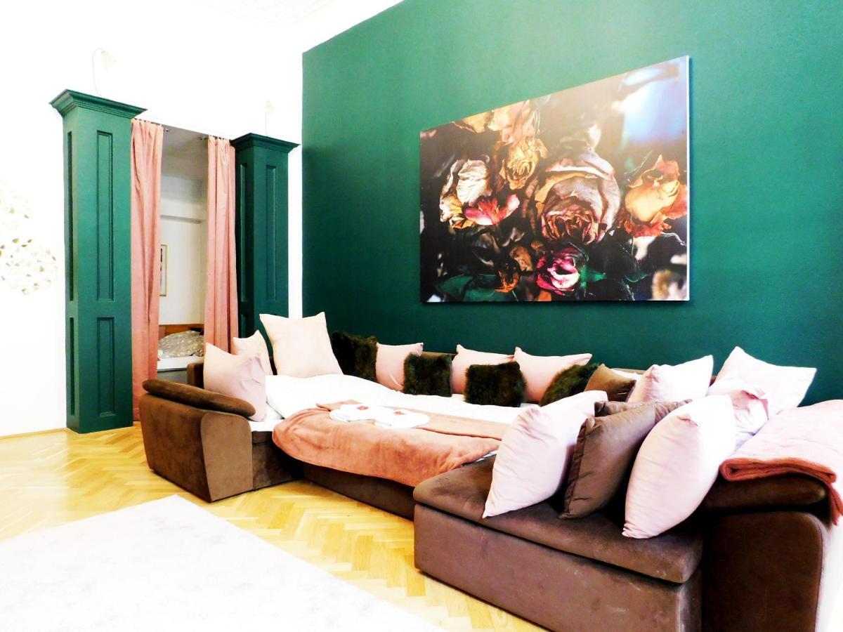 Wonder Deer Lux Apartment At The Parliament Self Check-In ブダペスト エクステリア 写真